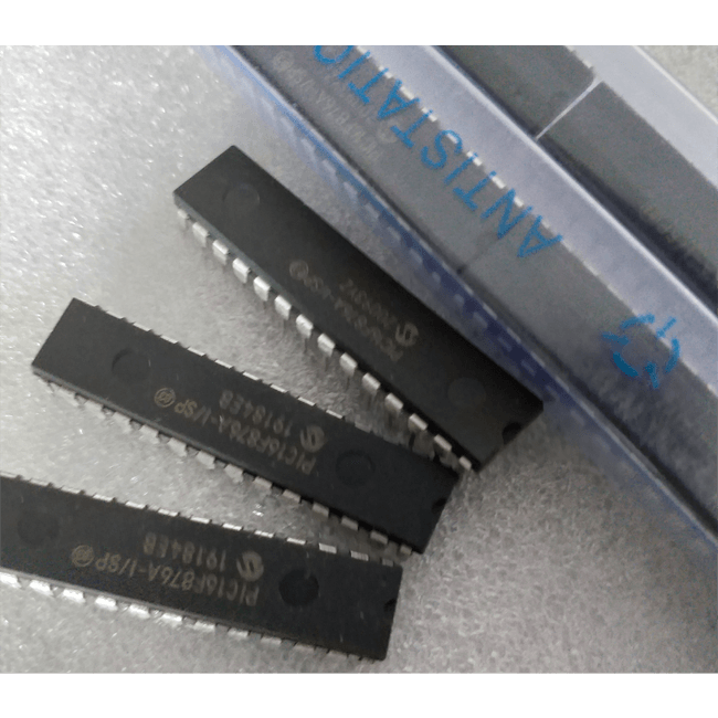 Микроконтроллер PIC16F876A-I/SP [DIP-28] в Ставрополе